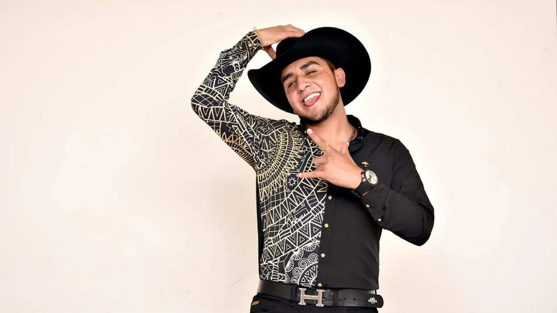 SJR Yony Yanez es un cantante